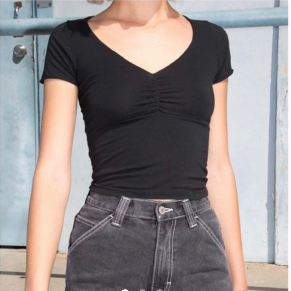 Brandy Melville Gina top